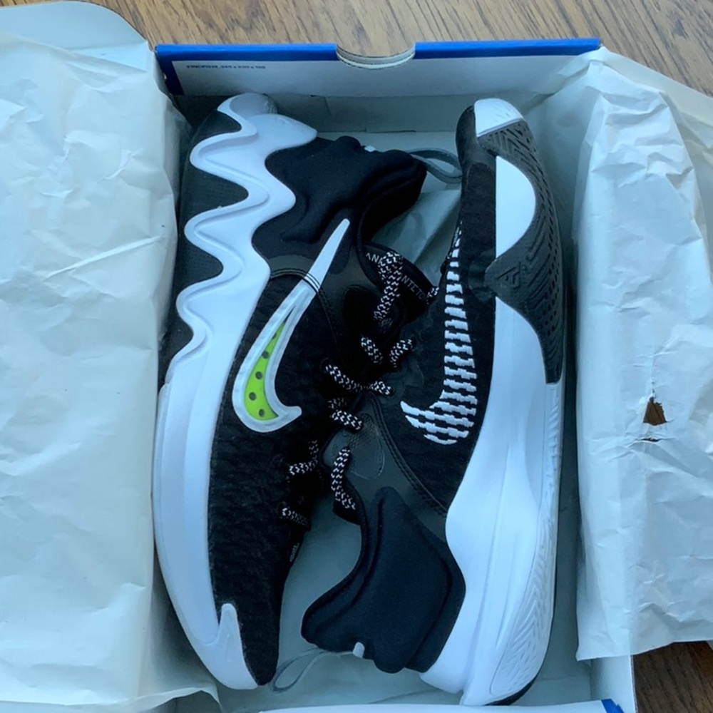 Nike Giannis Basketball Shoes